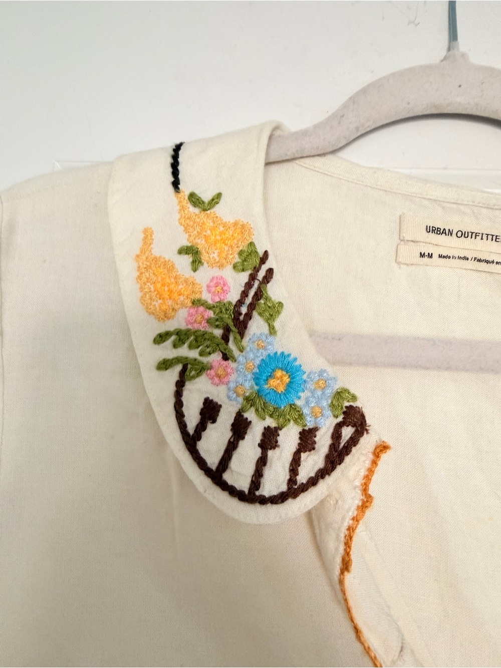 Urban Outfitters Cream Blouse with Multicolor Floral Embroidery - Picture 3 of 4